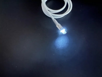 Baseus Shining elegantes iPhone Ladekabel Jet Metal 2A 1m Licht